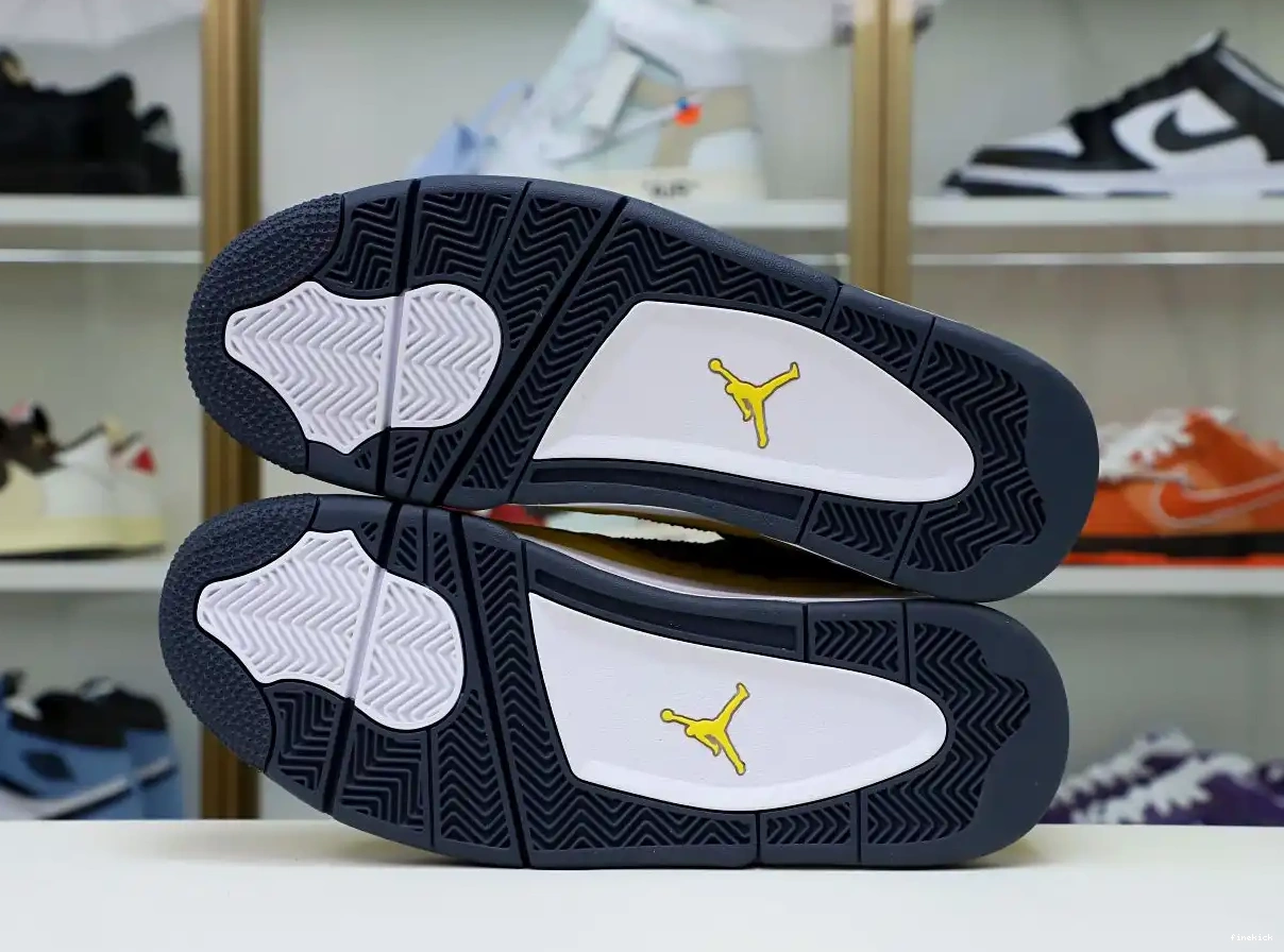 AIR JORDAN 'LIGHTNING' 2021 AIR JORDAN 4 RETRO 0606